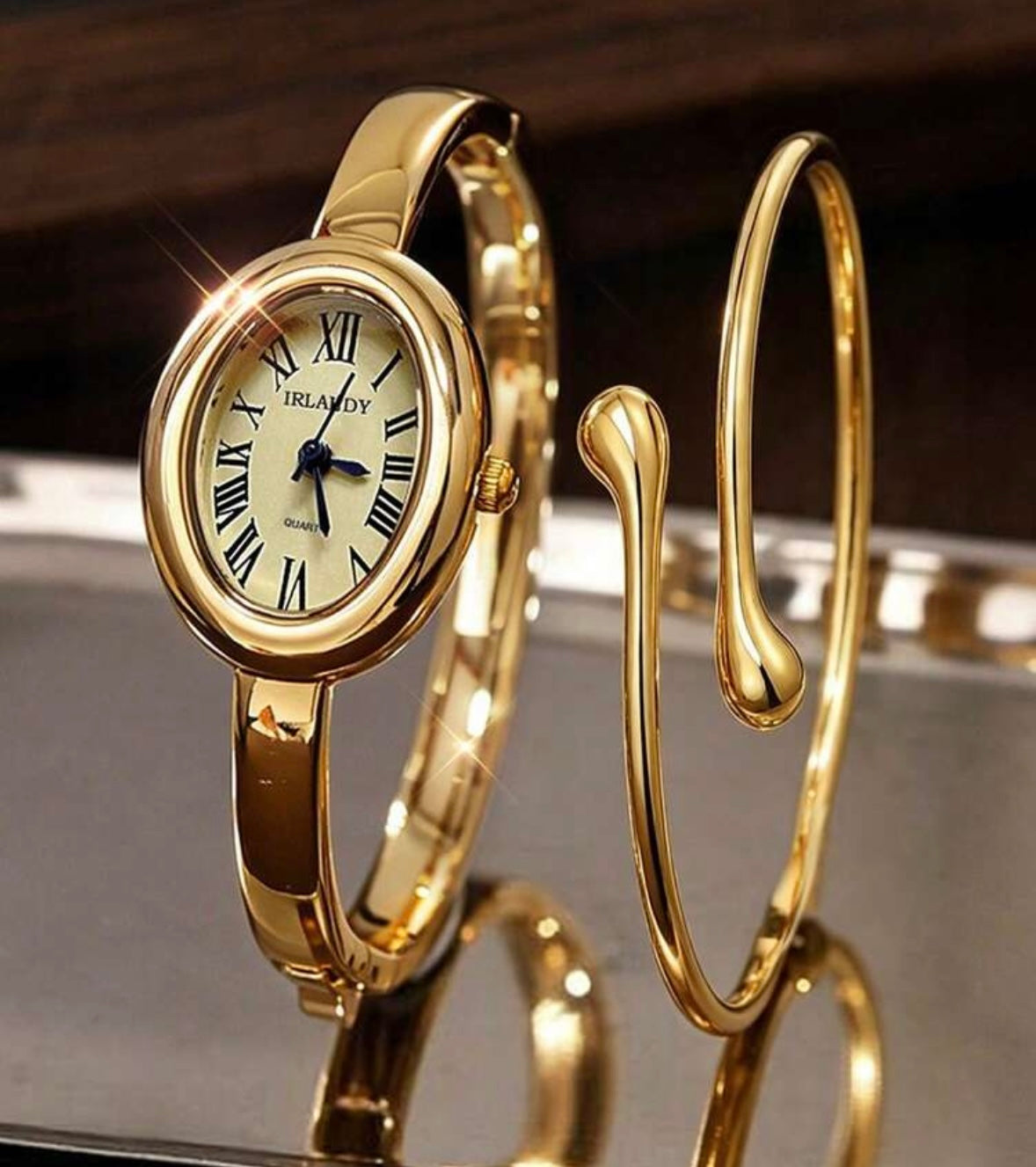 Relógio Feminino Vintage + Pulseira em uso