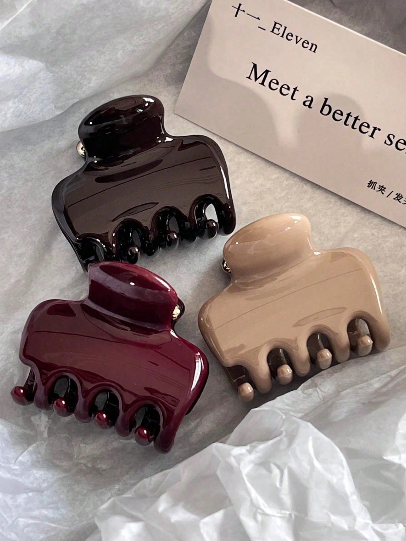 Kit com 3 Presilhas de Cabelo Femininas em uso