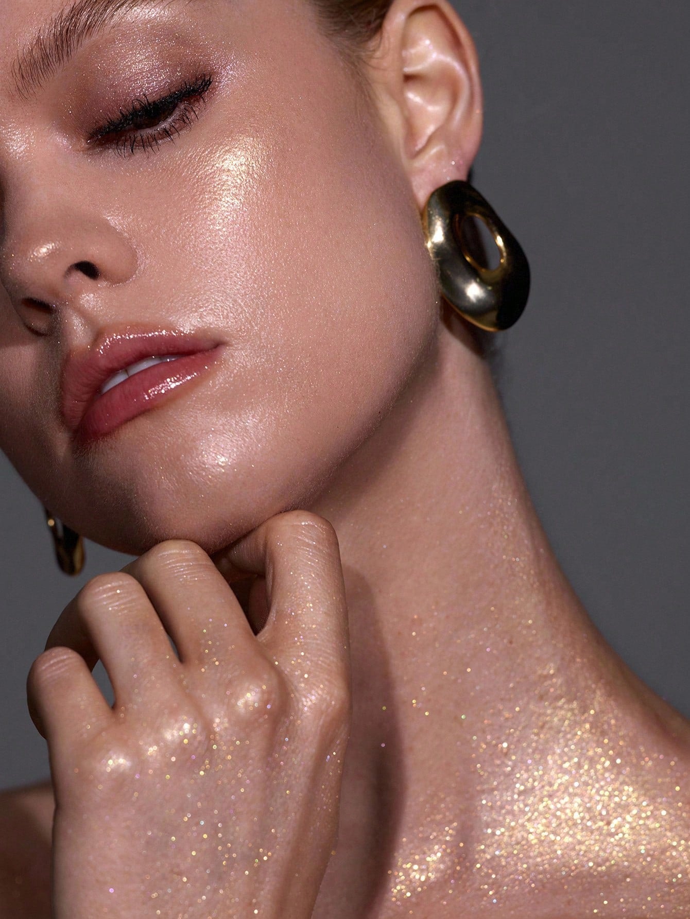 Spray Iluminador Corporal Glow – Champagne Shimmer - lifestyle