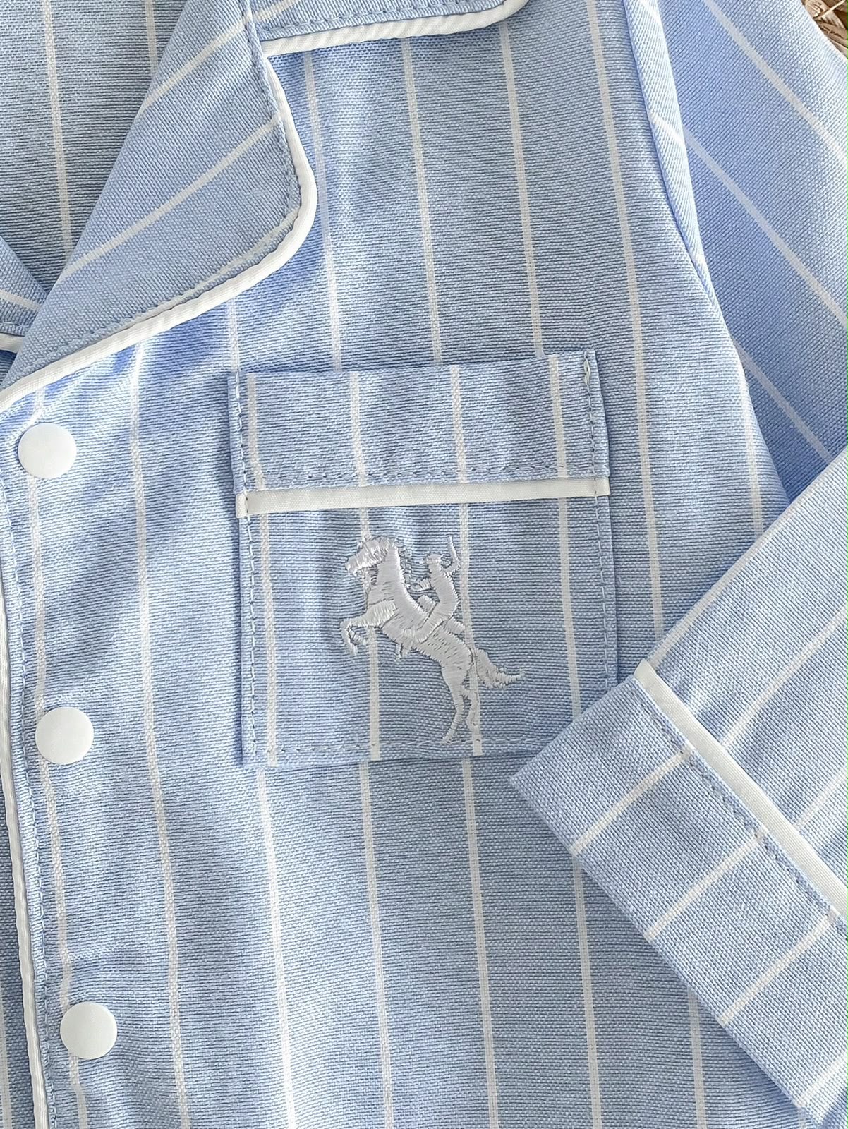 Detalhes de Macacão Pijama Listrado Azul para Bebê